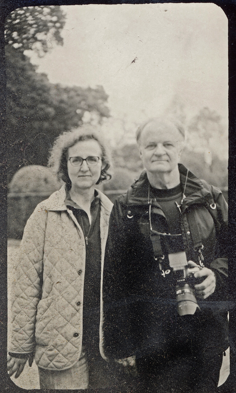 Biographie illustrée du photographe professionnel Christian Fournier  spécialiste en mode publicité événementiel industrie mariage sous-marin  corporate à Paris