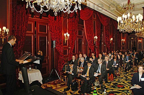 EuroMoney2005_492.jpg