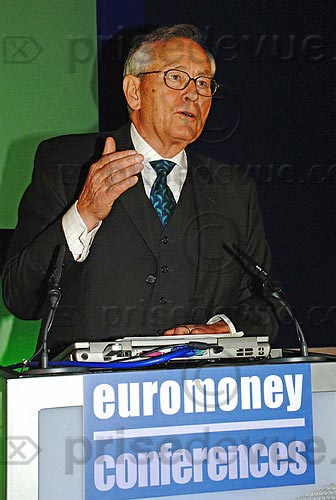 EuroMoney2005_826.jpg