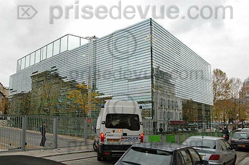 S_MaisonDesAdo__17nov0407.jpg