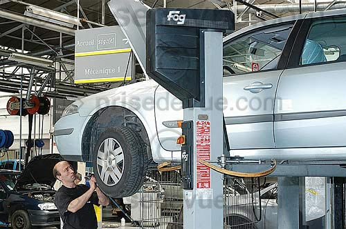 Renault10.jpg